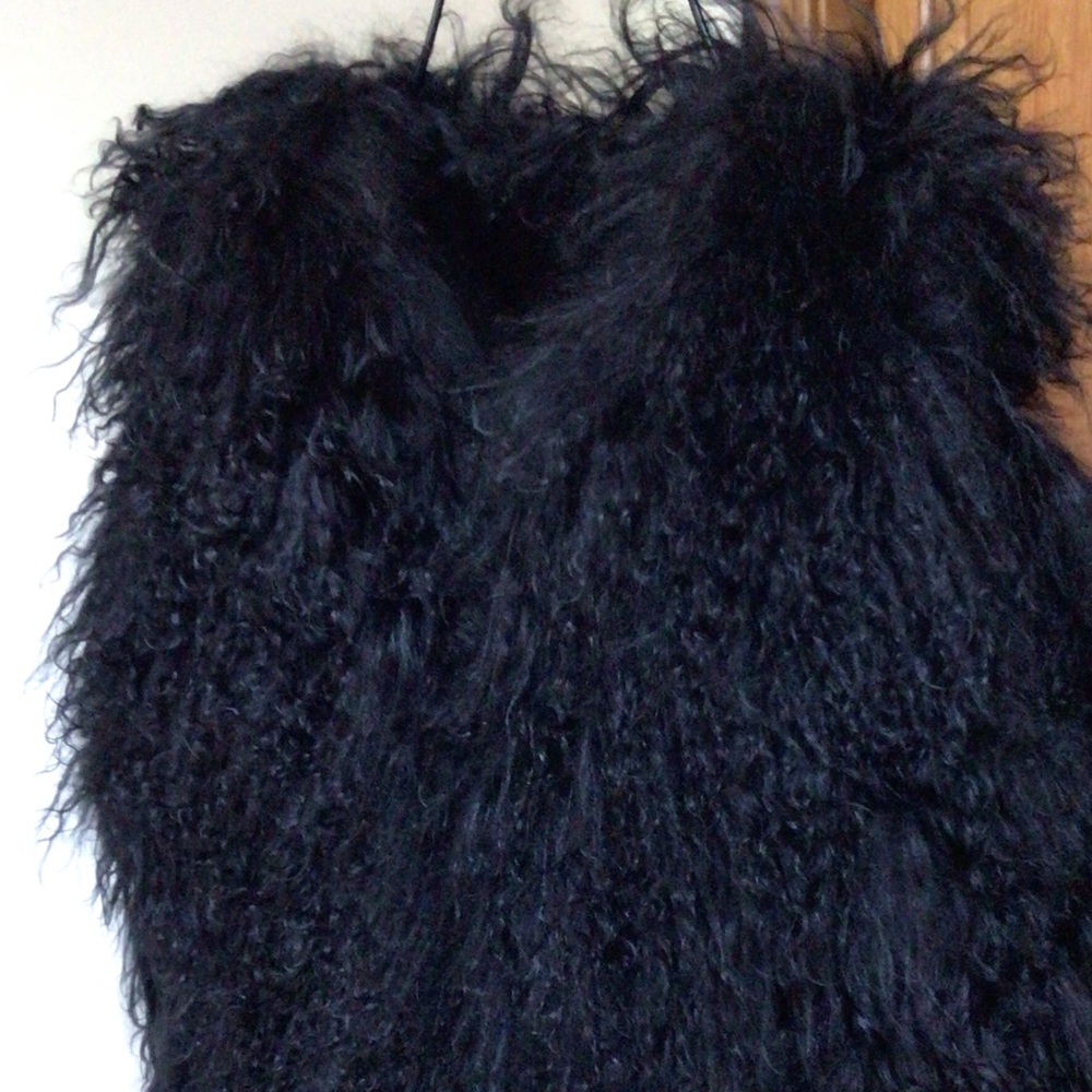 Browns of London black shearling vest, Mediun - Picture 2 of 10